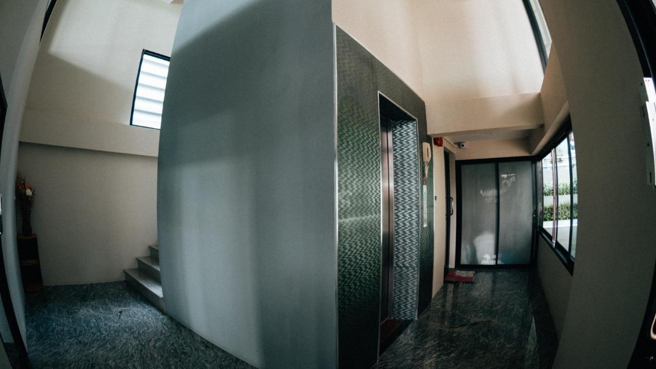 Step One At Bangkok Apartment Exterior photo